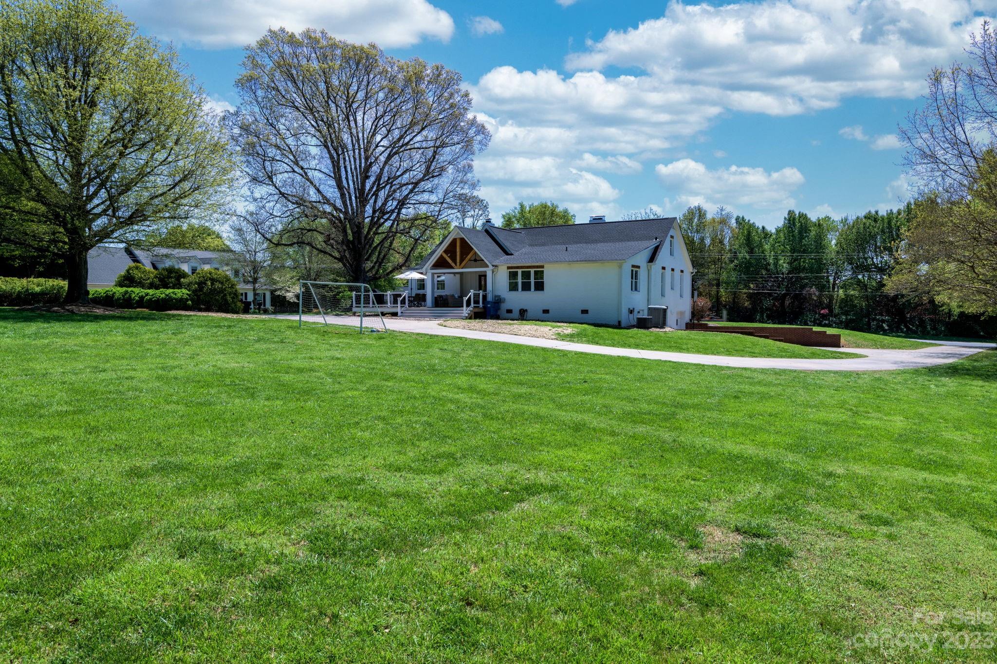 1006 12th Avenue NW Hickory NC 28601