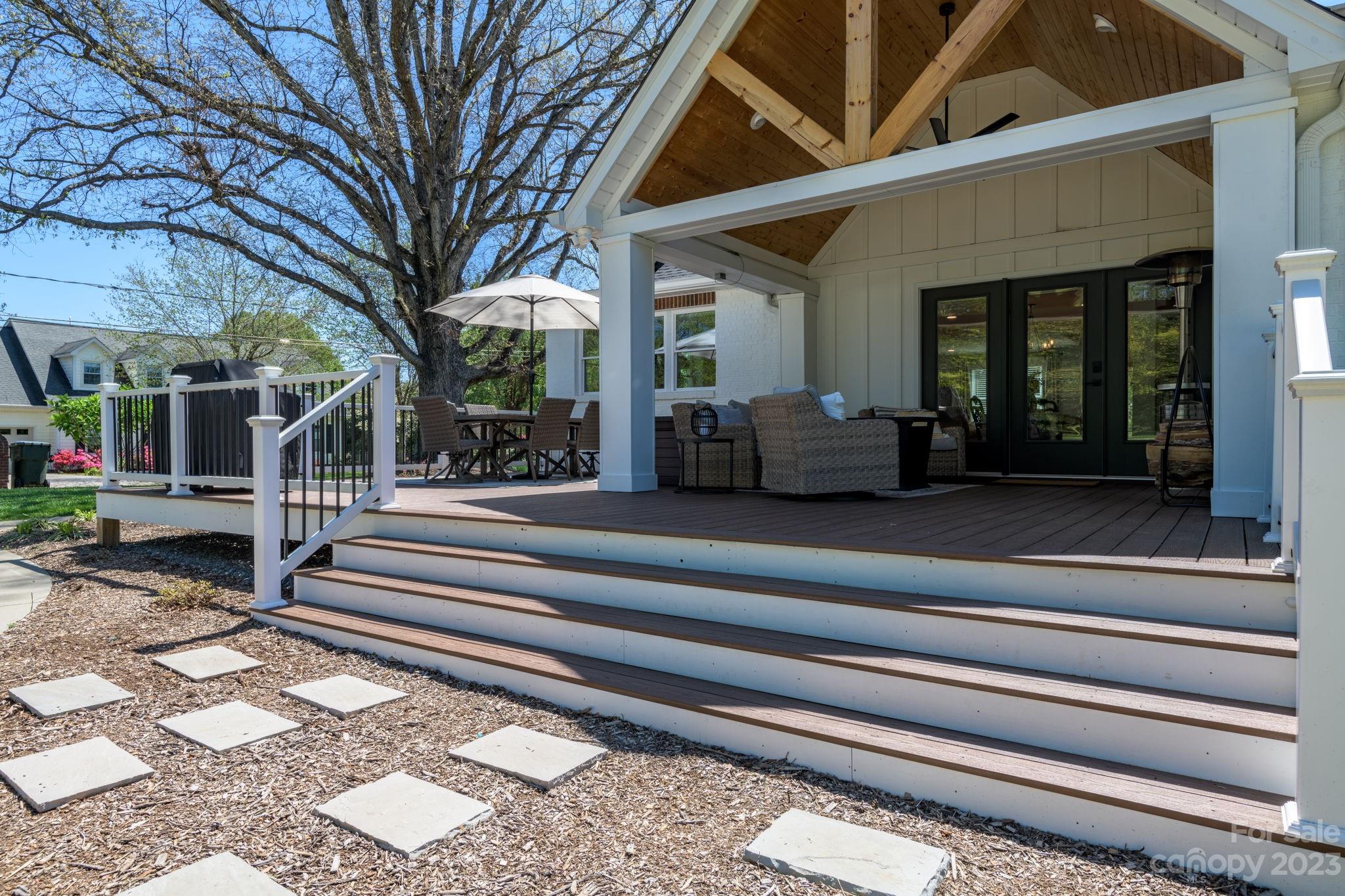 1006 12th Avenue NW Hickory NC 28601