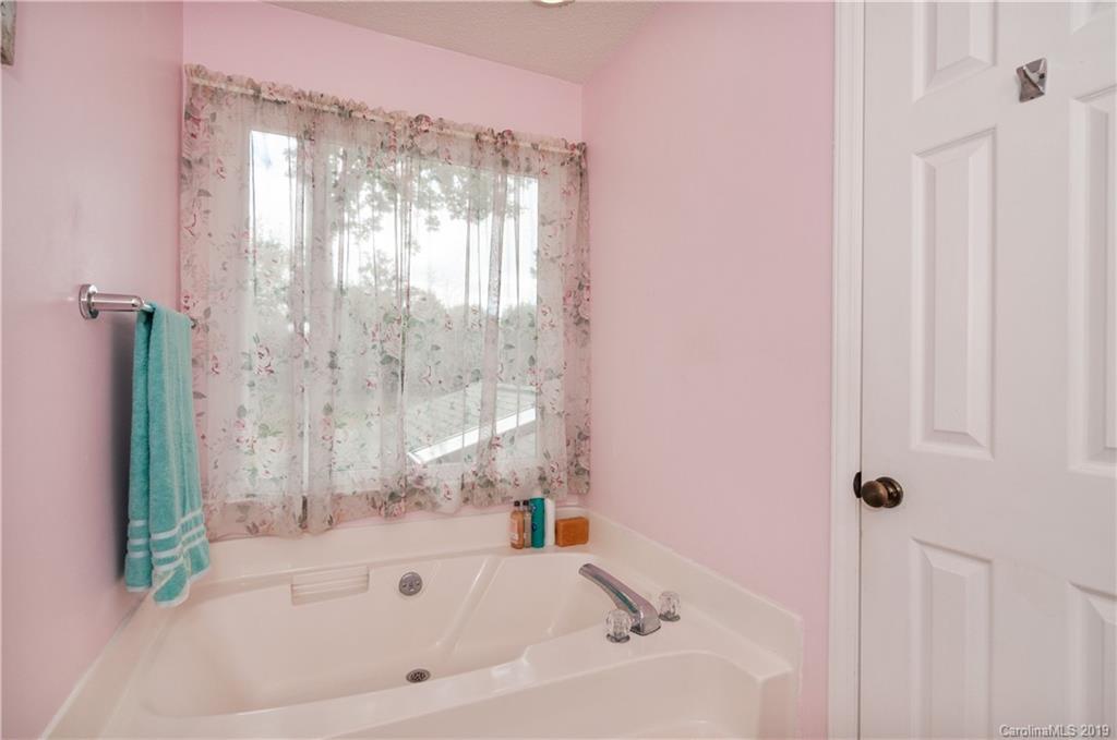 2100 Kilkenney Hill Road Matthews NC 28105