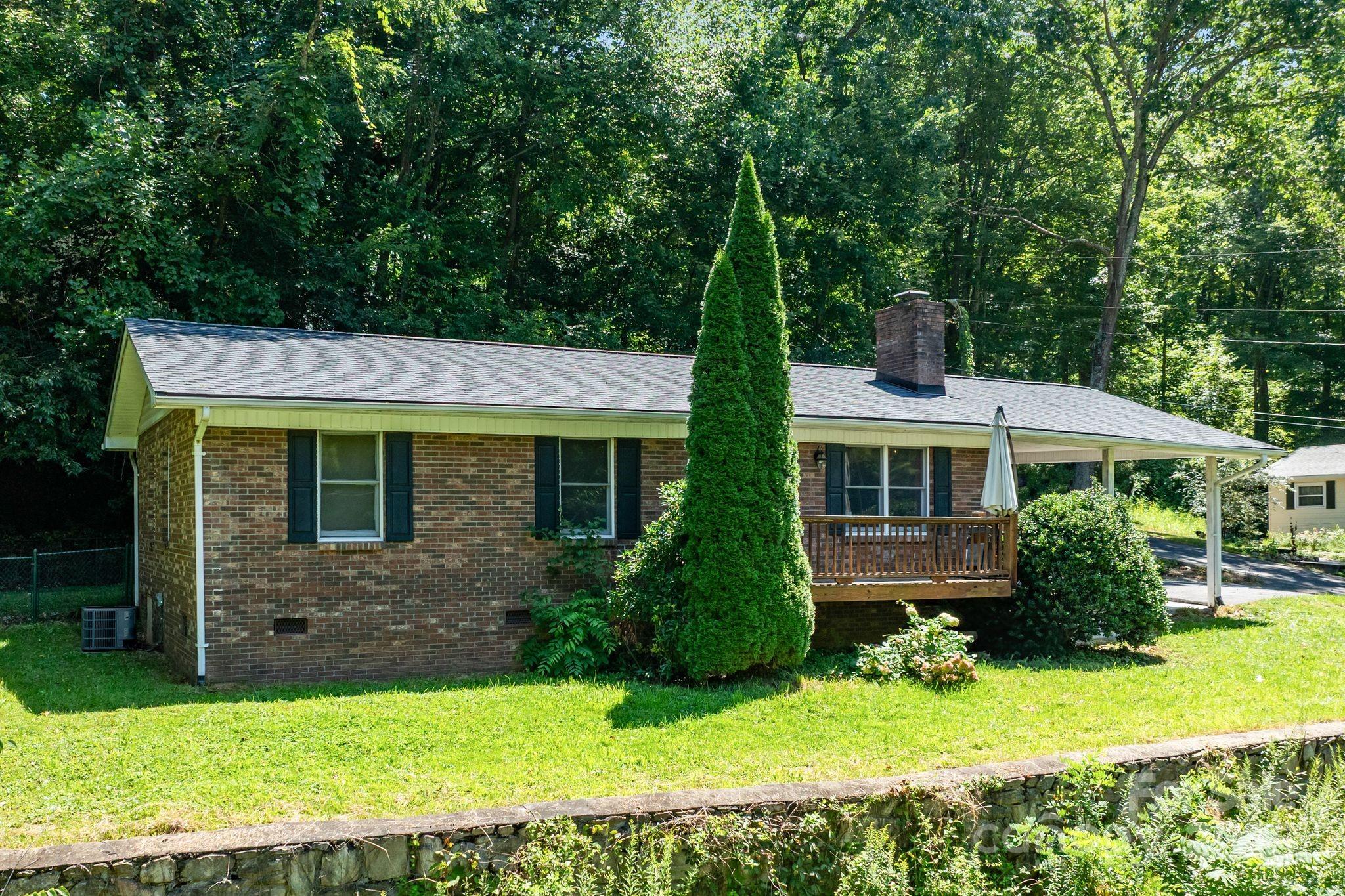 11 Stonecrest Heights Waynesville NC 28786