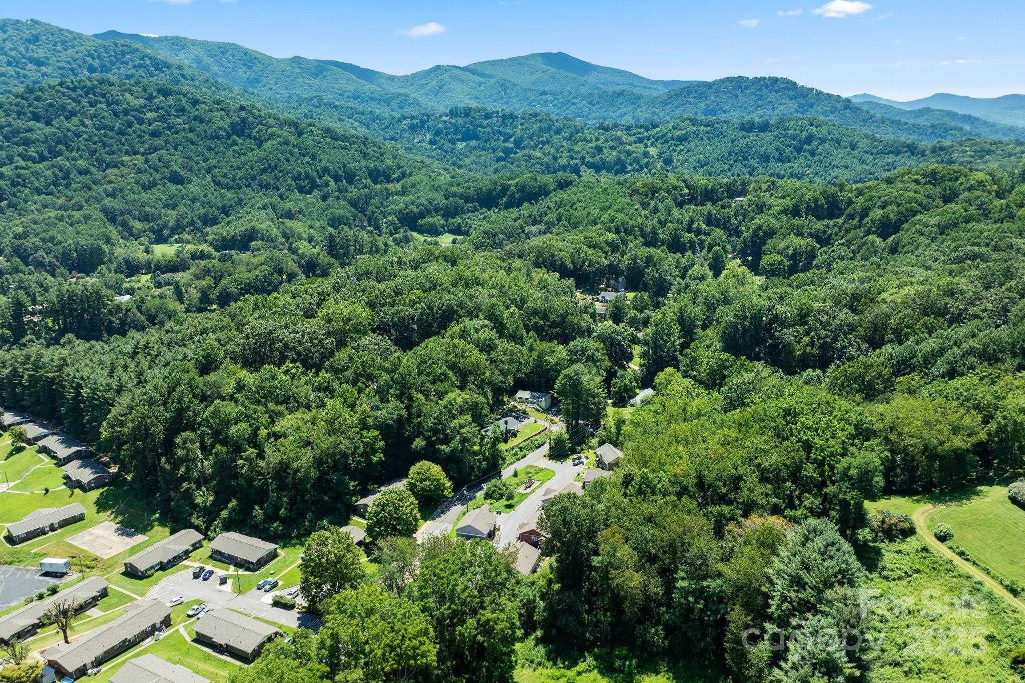11 Stonecrest Heights Waynesville NC 28786