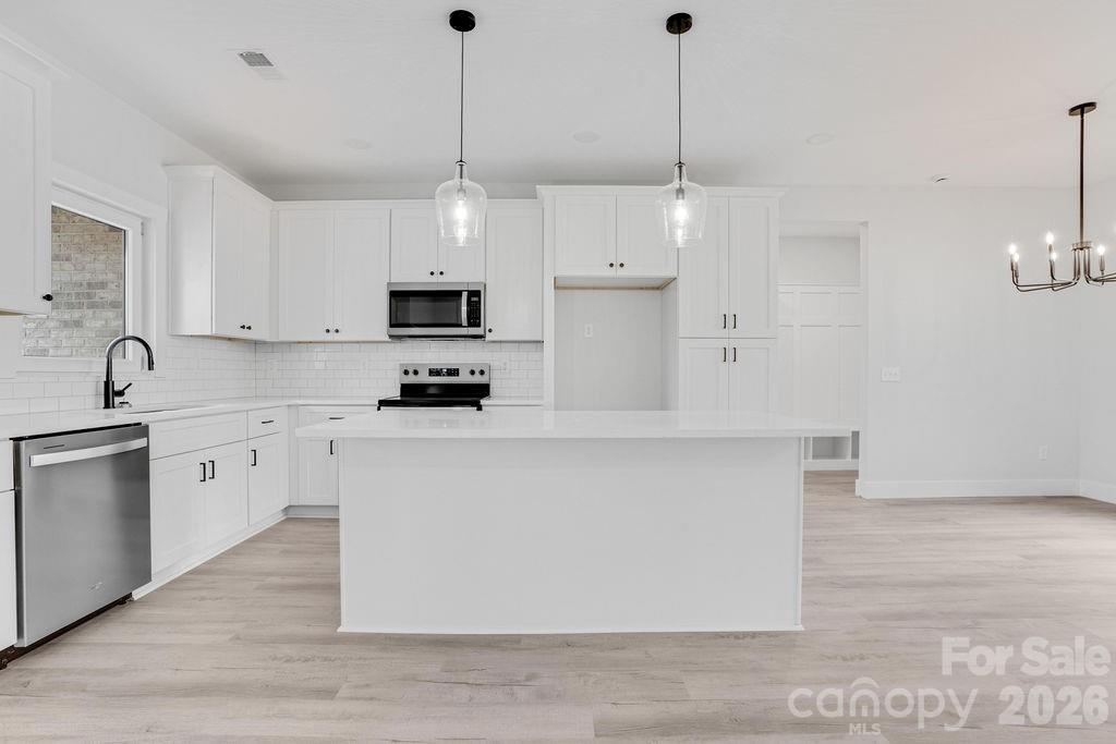 1500 Avalon Oaks Court Dallas NC 28034