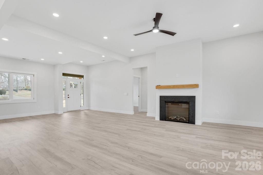 1500 Avalon Oaks Court Dallas NC 28034