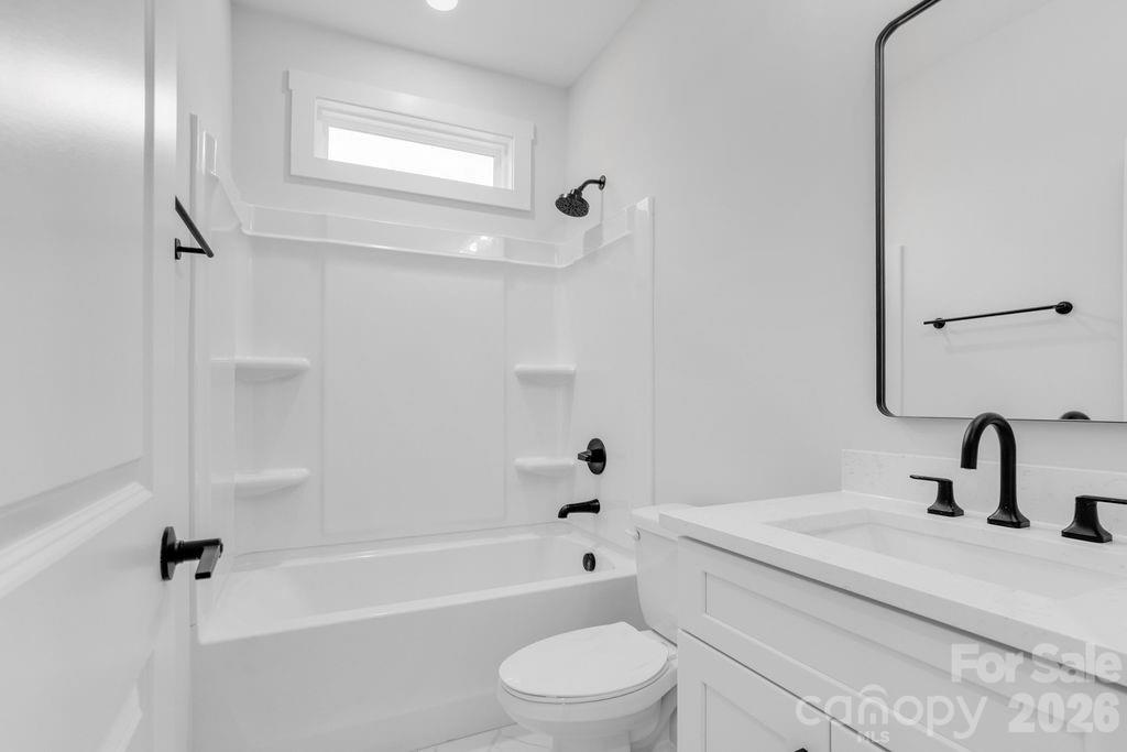 1500 Avalon Oaks Court Dallas NC 28034