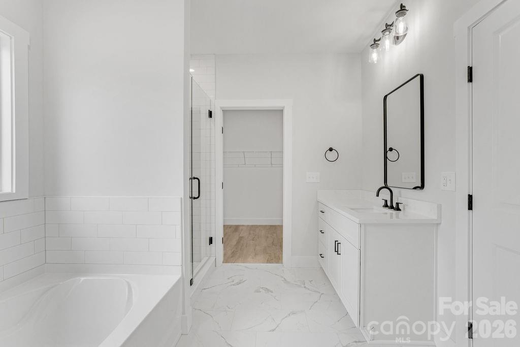 1500 Avalon Oaks Court Dallas NC 28034