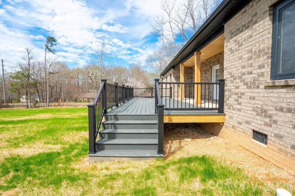 1500 Avalon Oaks Court Dallas NC 28034