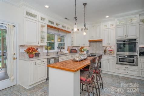 10227 Mount Holly Road Charlotte NC 28214