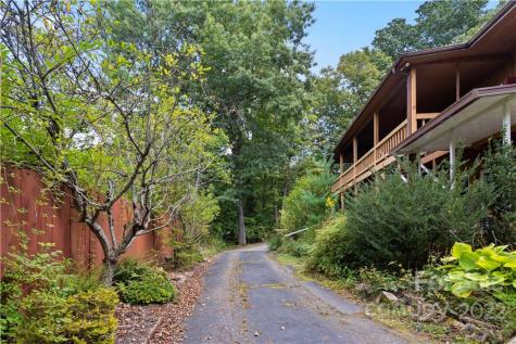 140 Holly Street Black Mountain NC 28711