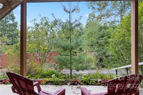 140 Holly Street Black Mountain NC 28711