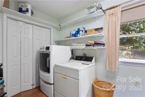 140 Holly Street Black Mountain NC 28711
