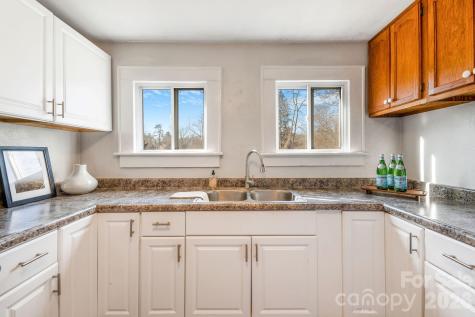 171 Wellington Street Asheville NC 28806