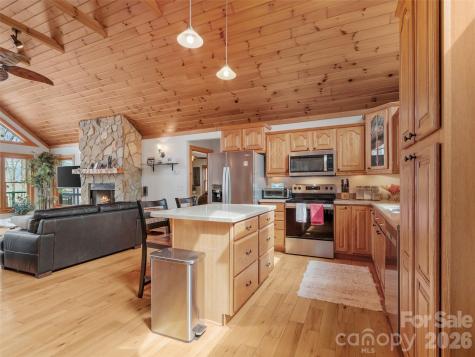462 Little Mountain Road Bakersville NC 28705