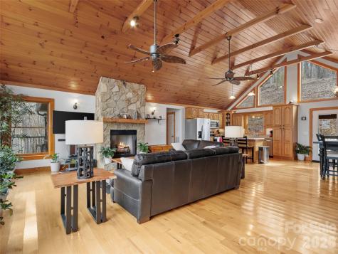 462 Little Mountain Road Bakersville NC 28705