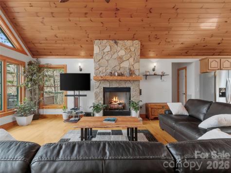462 Little Mountain Road Bakersville NC 28705