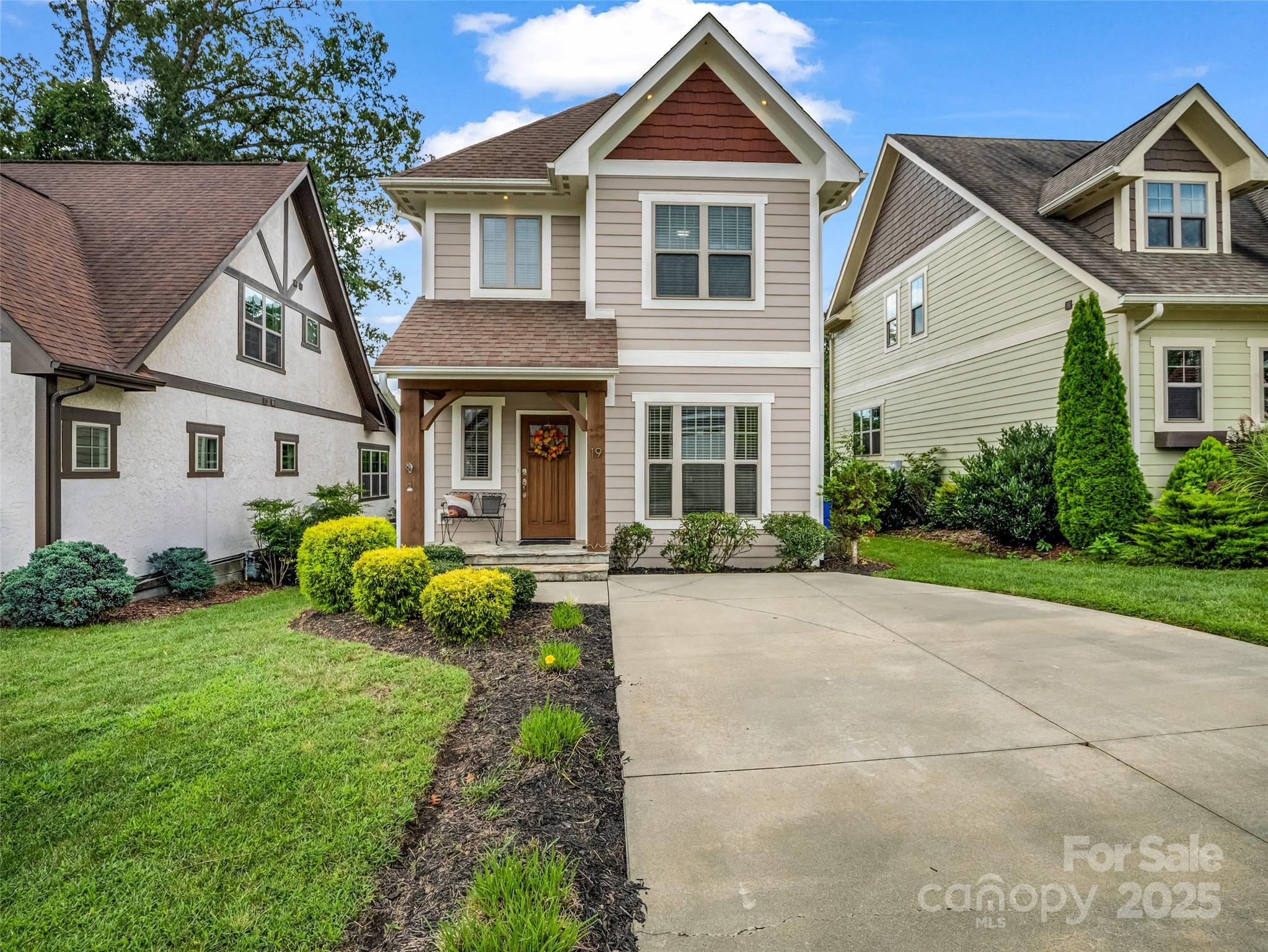 19 Tudor Way Black Mountain NC 28711
