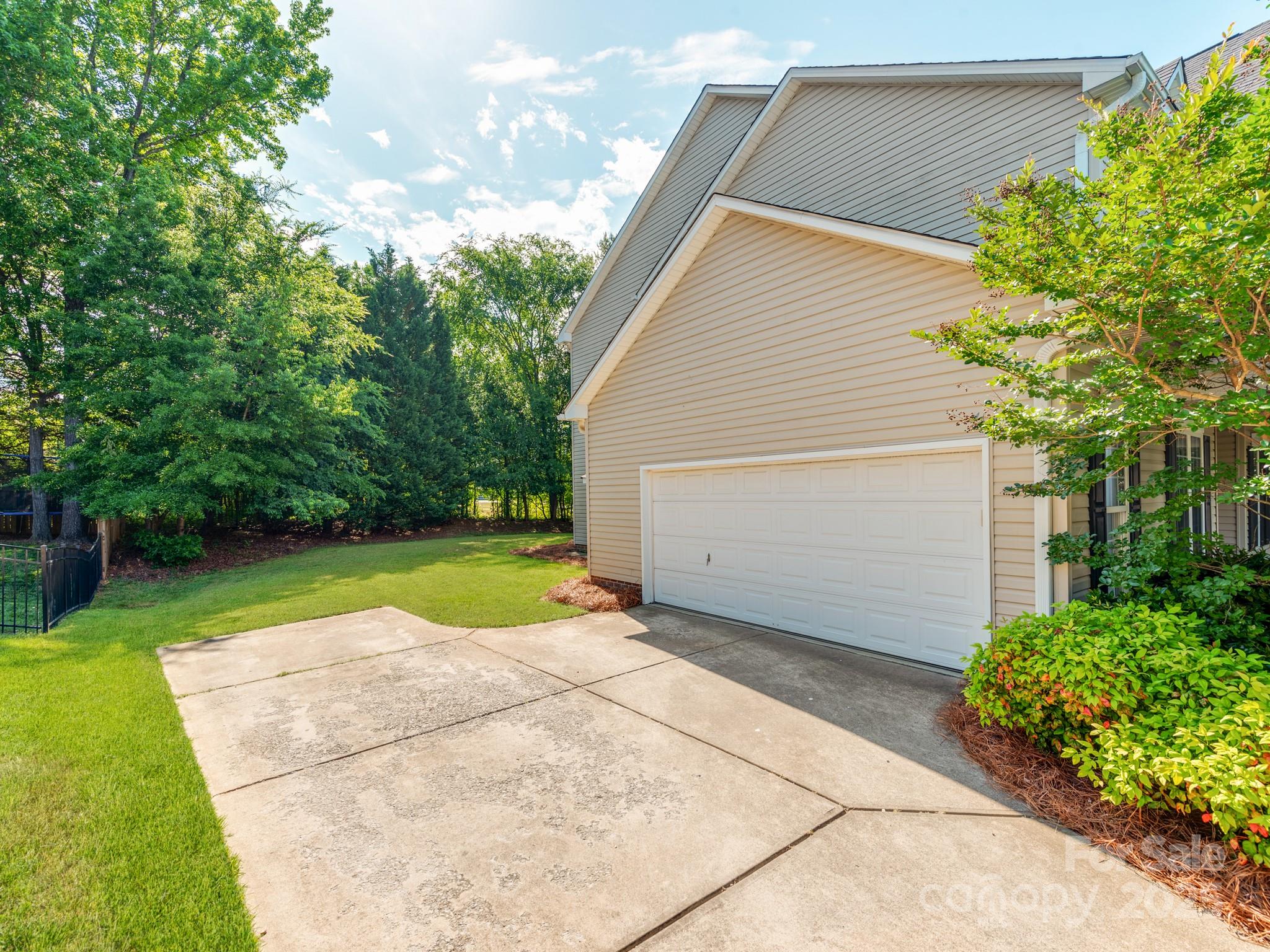 533 Montgrove Place NW Concord NC 28027