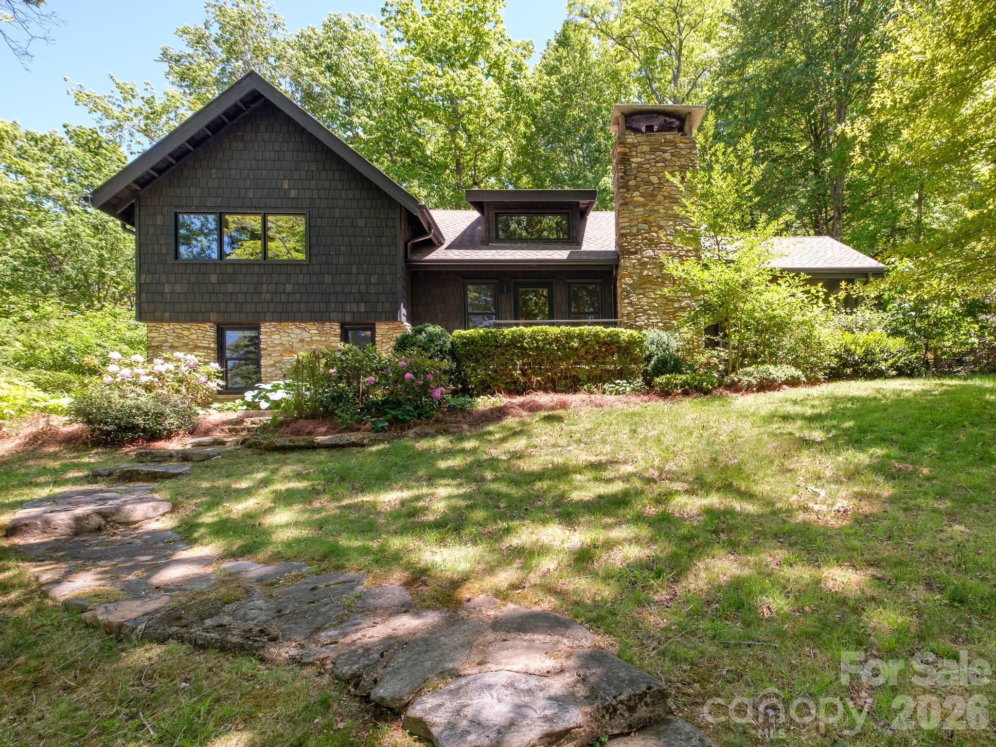 Lake Toxaway NC, 212 SE Shore Drive