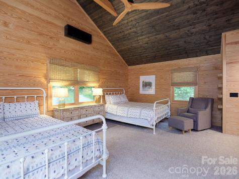 212 SE Shore Drive Lake Toxaway NC 28747