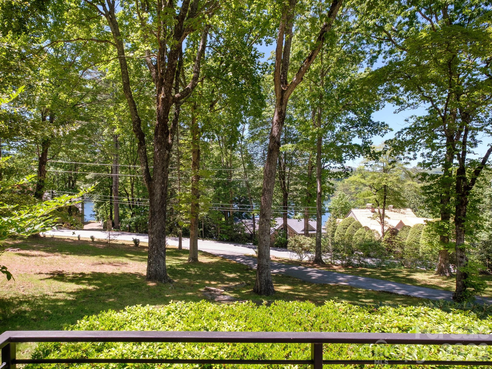 212 SE Shore Drive Lake Toxaway NC 28747