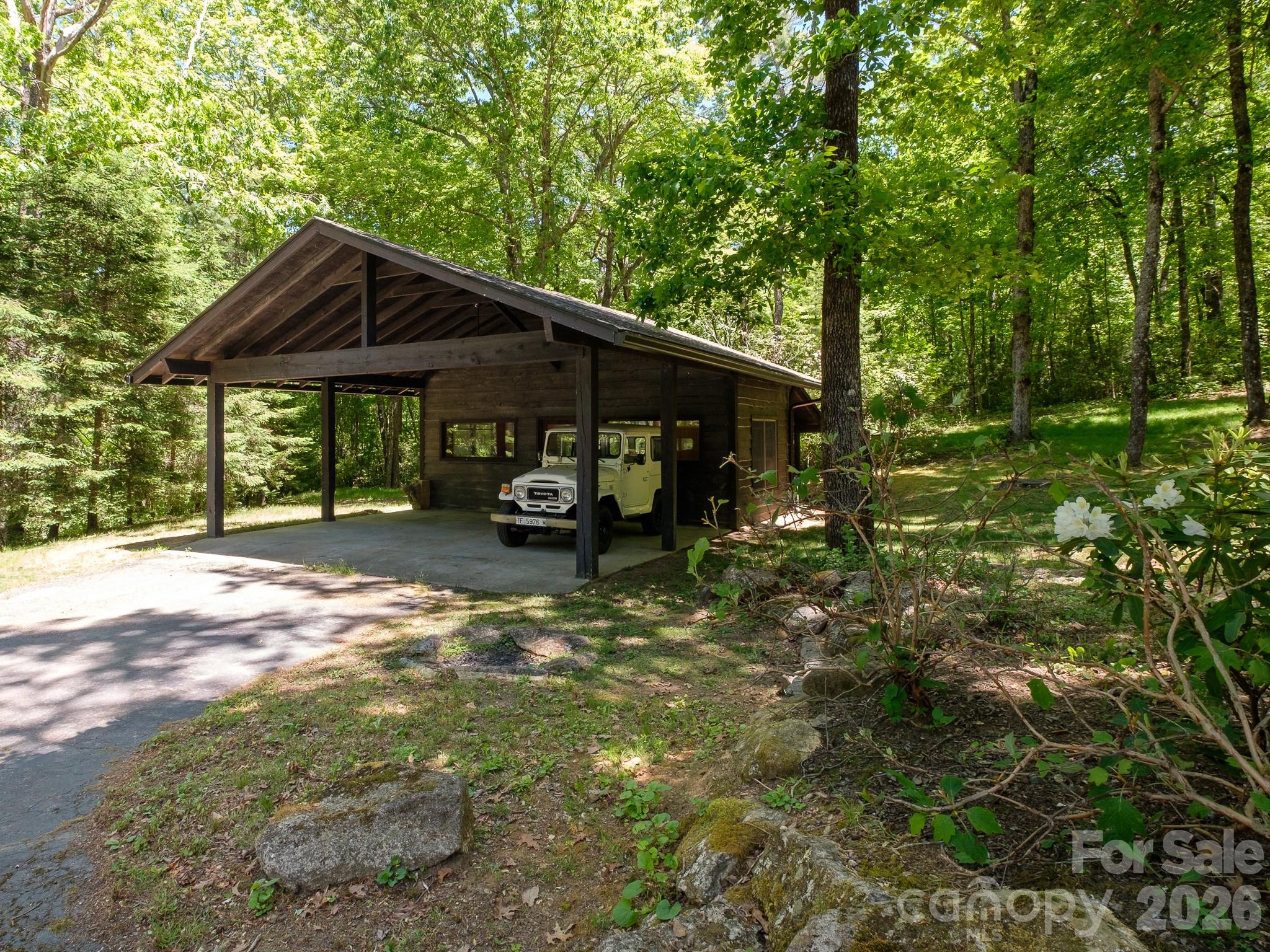212 SE Shore Drive Lake Toxaway NC 28747