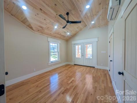7854 E Us Highway 19e Burnsville NC 28714