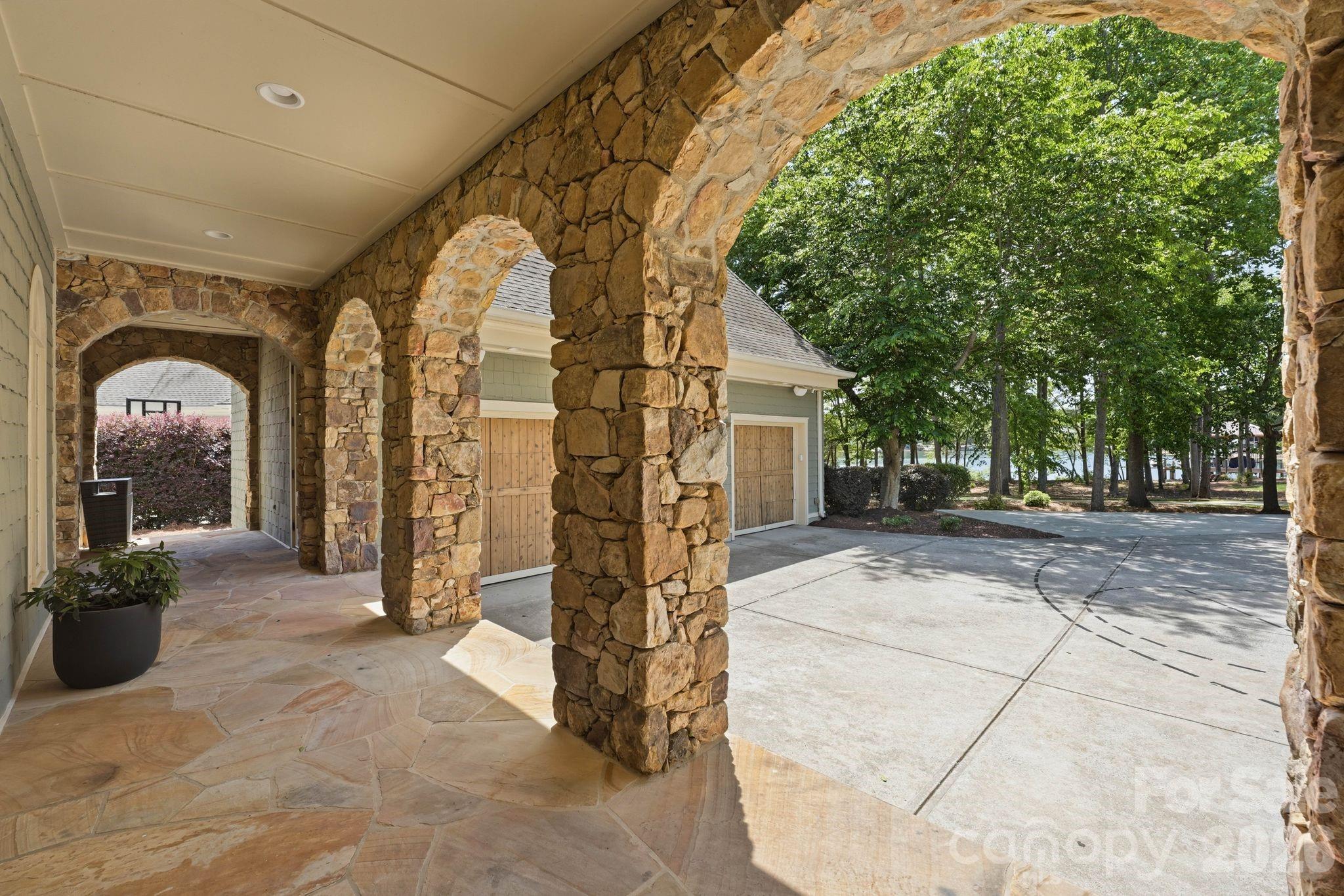 3900 Channel Pointe Lane Denver NC 28037