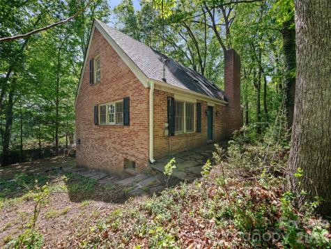 639 Hunter Street Burnsville NC 28714