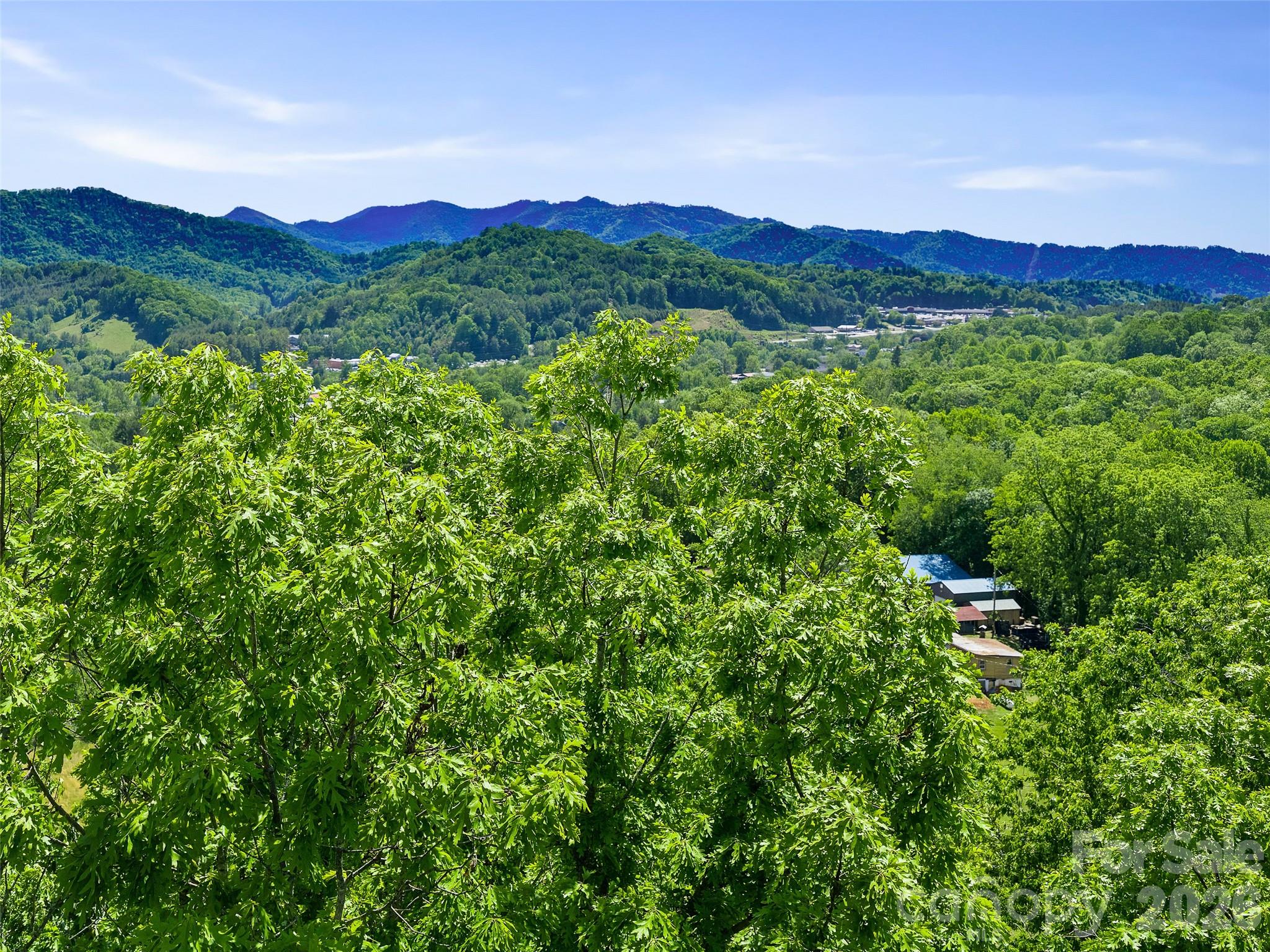 639 Hunter Street Burnsville NC 28714