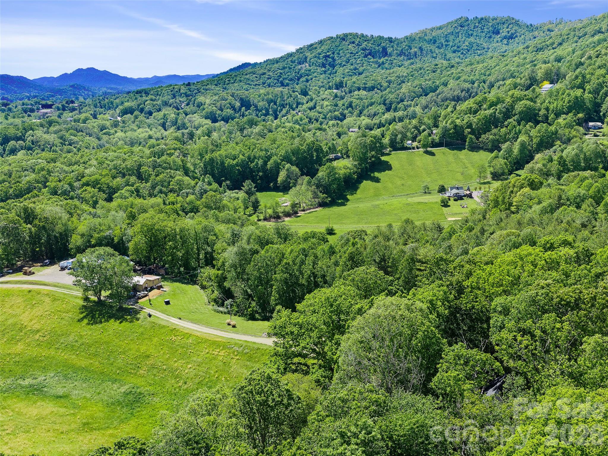 639 Hunter Street Burnsville NC 28714