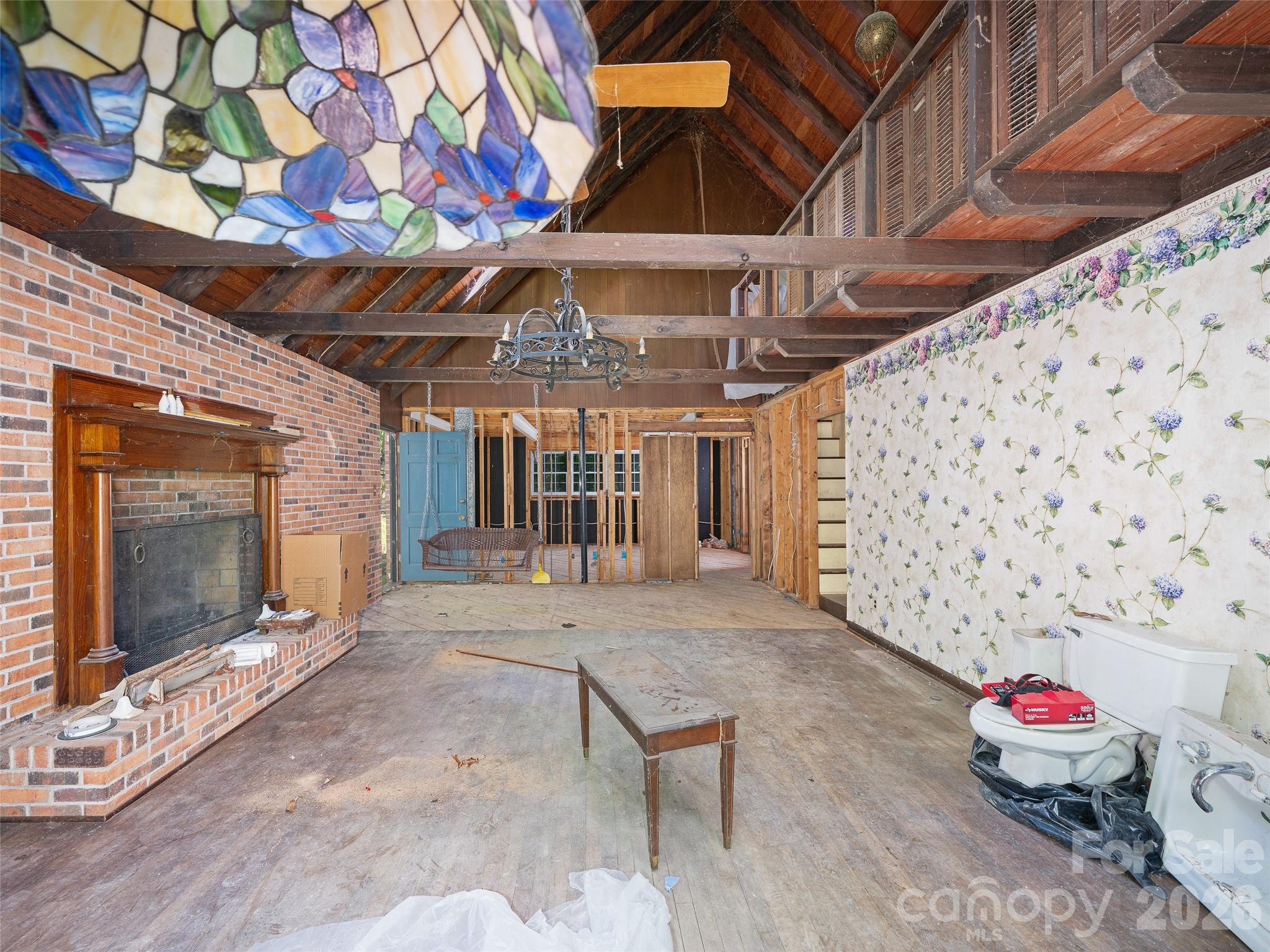 639 Hunter Street Burnsville NC 28714