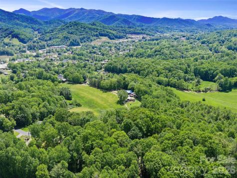 639 Hunter Street Burnsville NC 28714