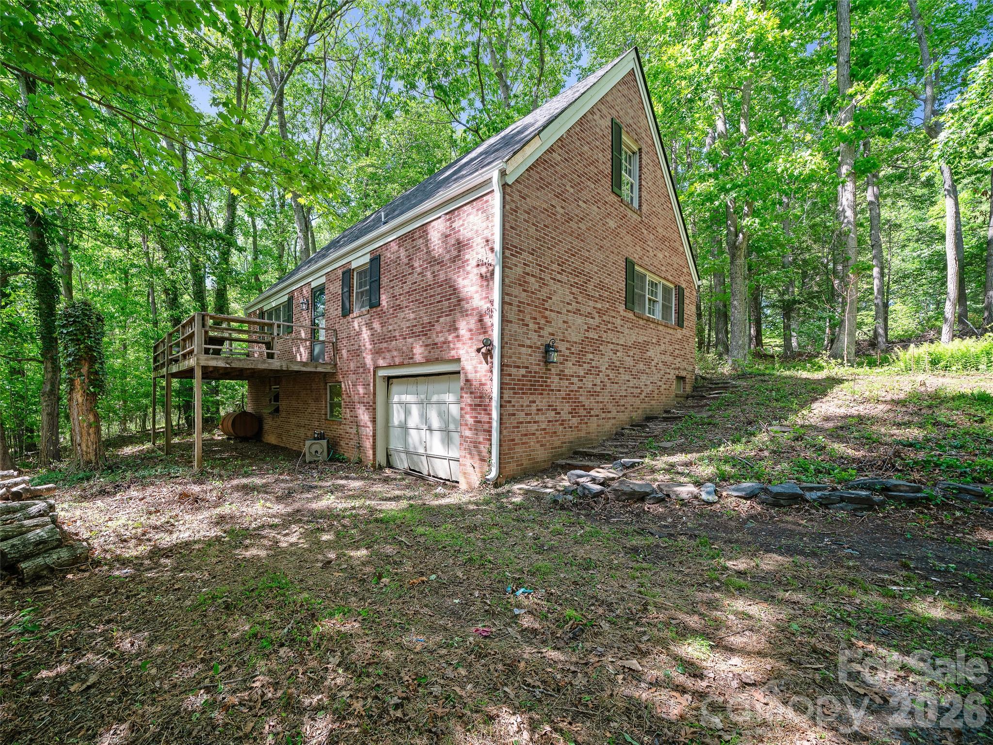 639 Hunter Street Burnsville NC 28714