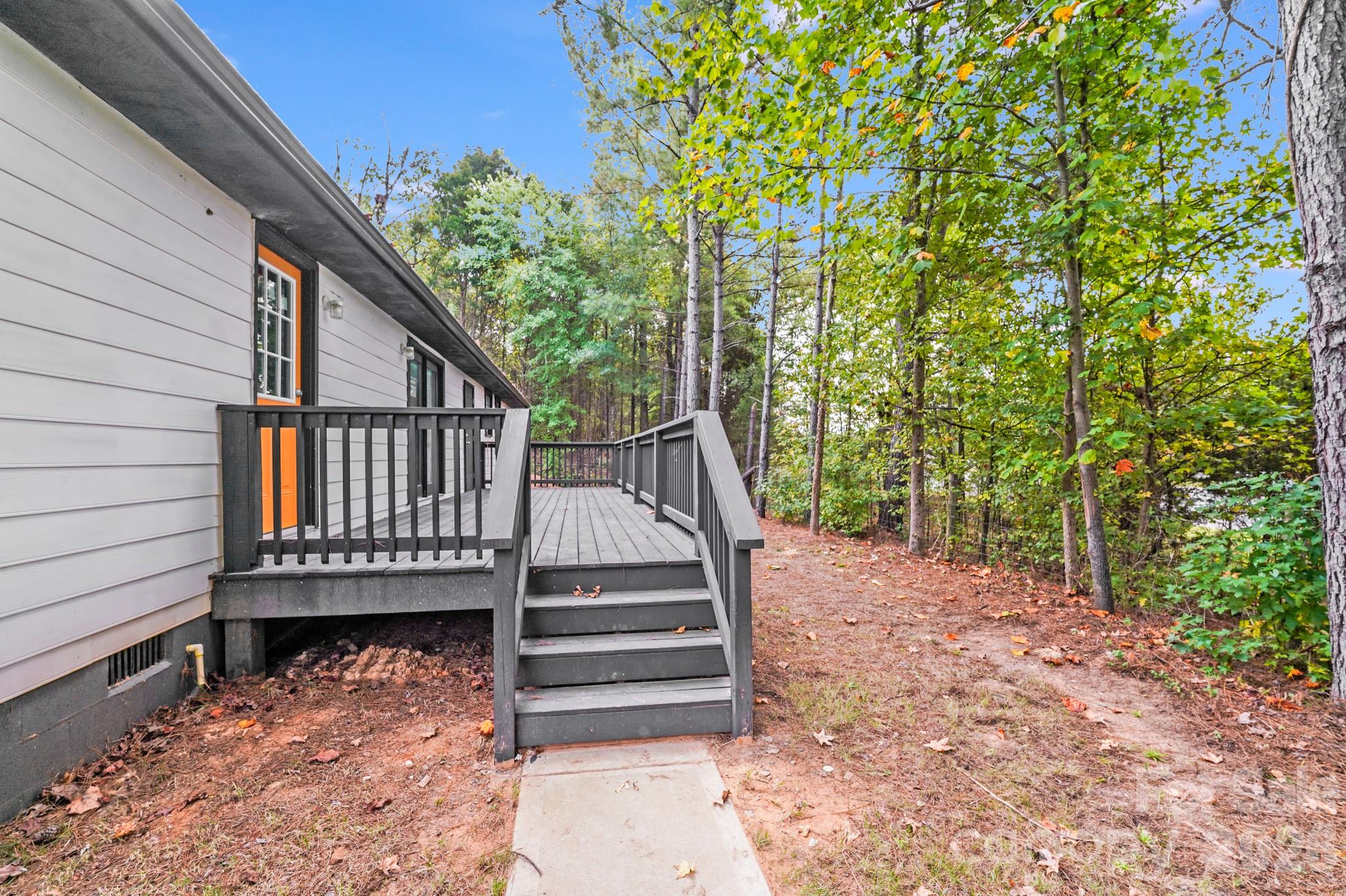8337 Reedy Creek Road Charlotte NC 28215