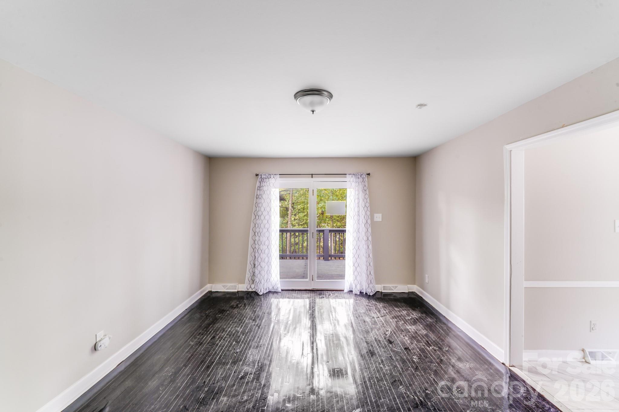 8337 Reedy Creek Road Charlotte NC 28215