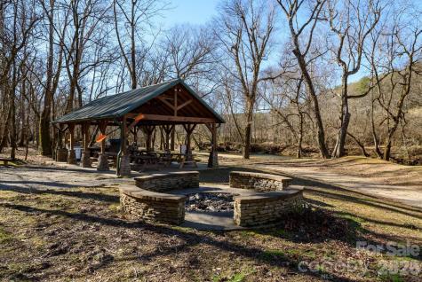 1381 River Club Ridge Lenoir NC 28645