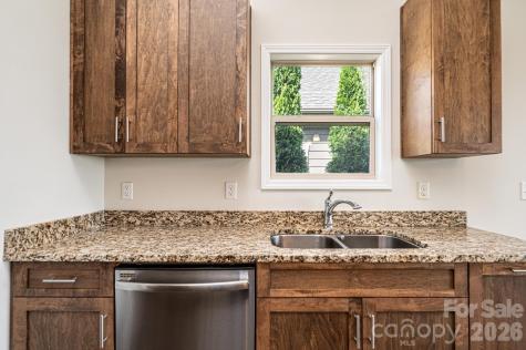 1381 River Club Ridge Lenoir NC 28645
