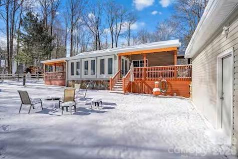 701 Charter Hills Road Beech Mountain NC 28604