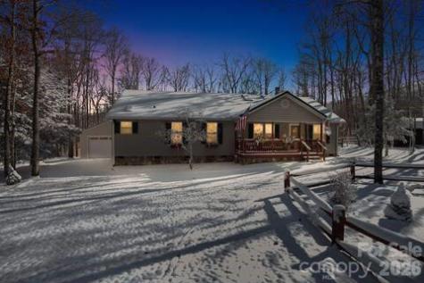 701 Charter Hills Road Beech Mountain NC 28604