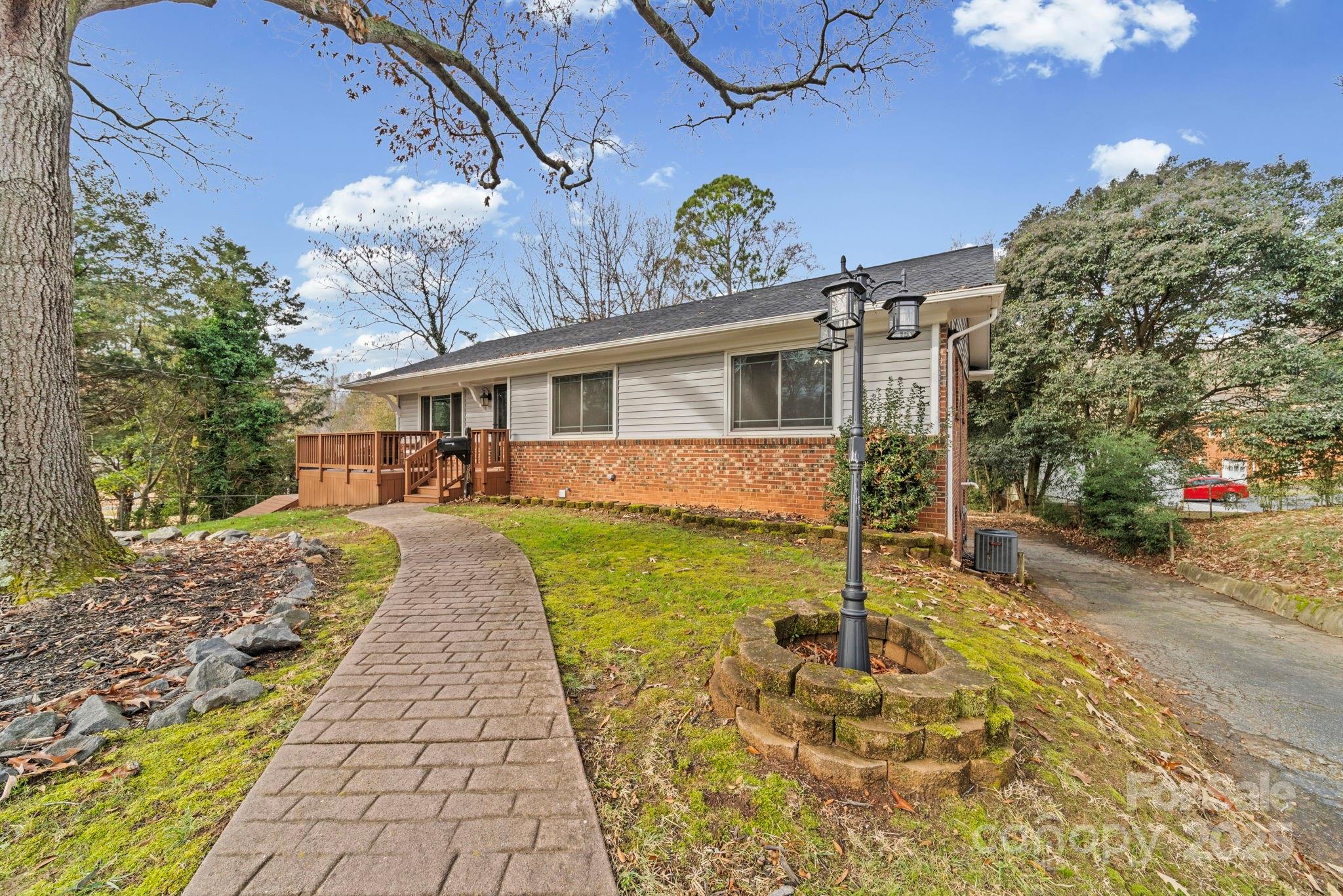 6514 Highwood Place Charlotte NC 28210