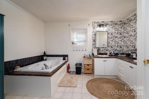 1575 Lewis Farm Road Kings Mountain NC 28086
