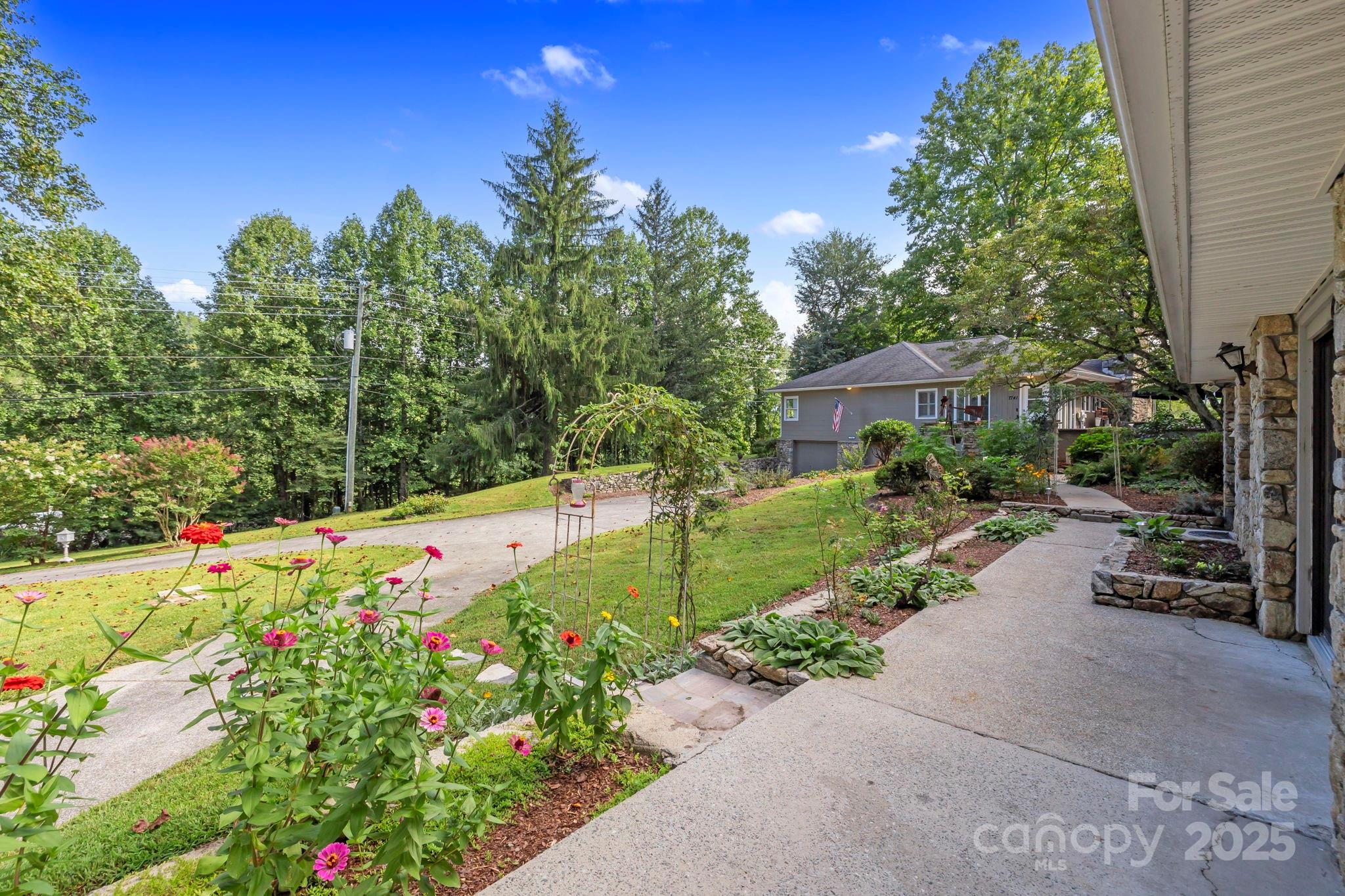 7741 Brevard Road Etowah NC 28729