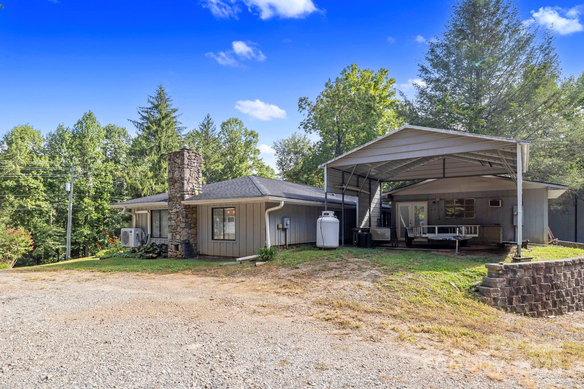 7741 Brevard Road Etowah NC 28729