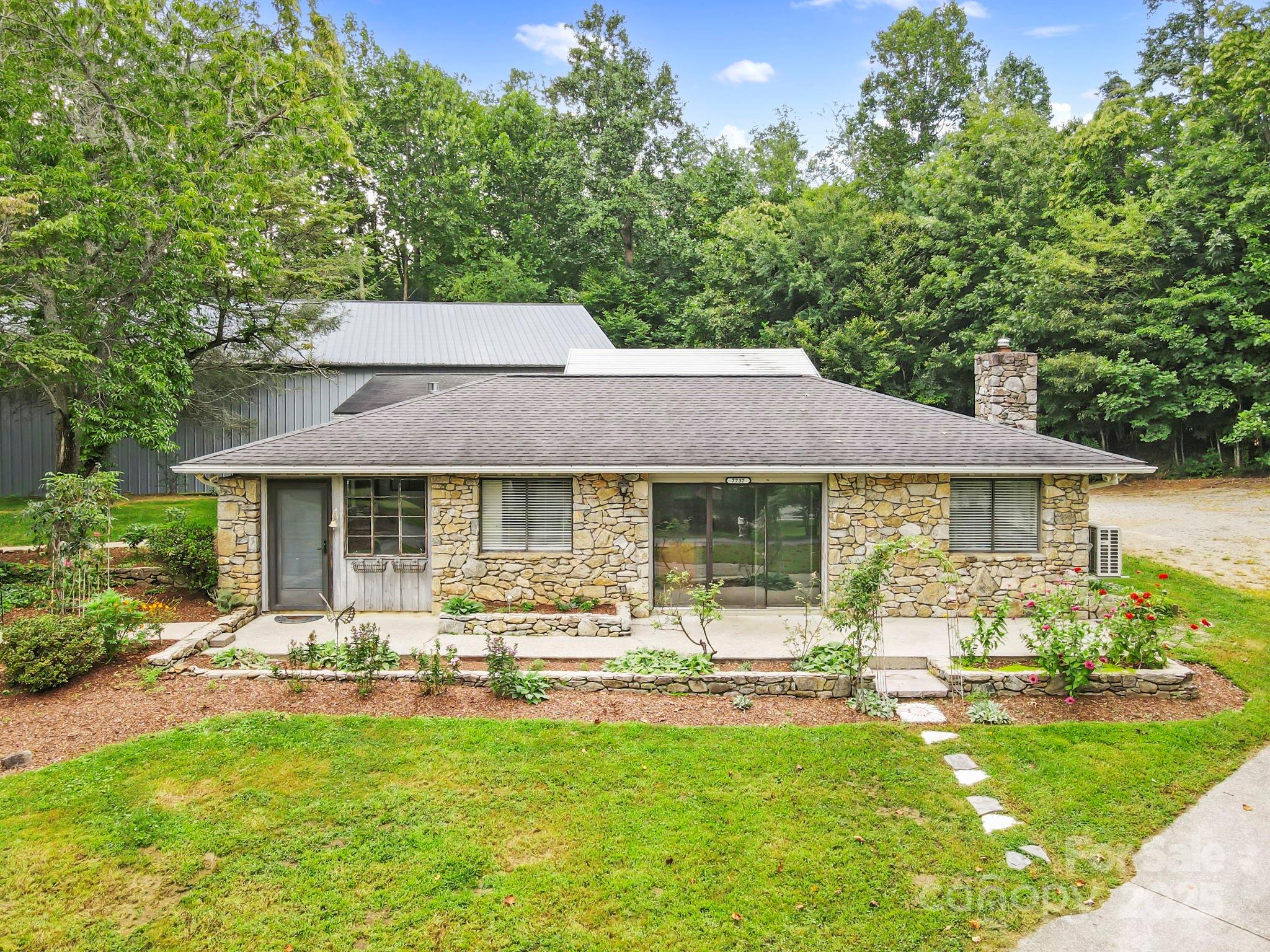 7741 Brevard Road Etowah NC 28729