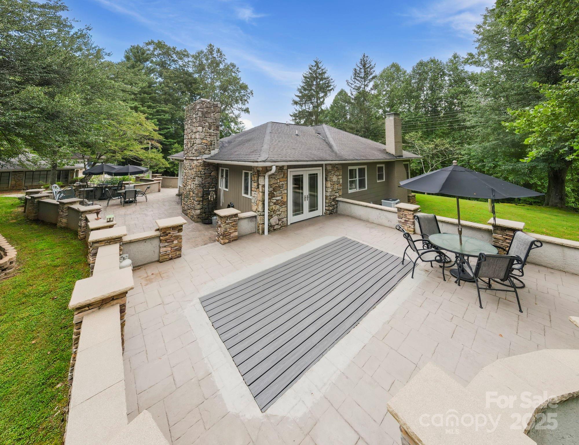 7741 Brevard Road Etowah NC 28729