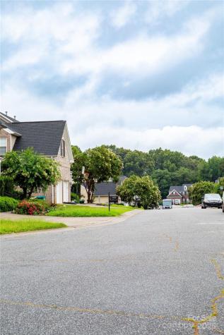 3510 Meadow Glen Court Clemmons NC 27012