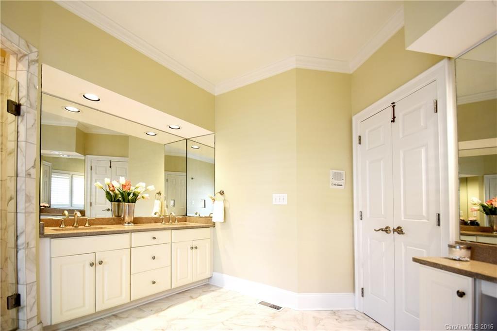 5806 Cary Ridge Drive Charlotte NC 28277