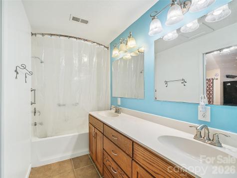 16 Sunny Lane Mars Hill NC 28754
