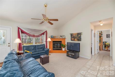 57 Gloria Way Waynesville NC 28785