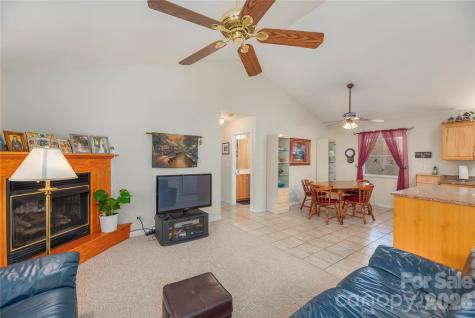 57 Gloria Way Waynesville NC 28785
