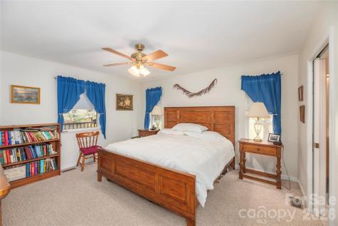 57 Gloria Way Waynesville NC 28785